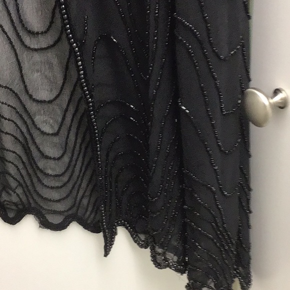 JMD BLACK SEQUINED TOP OPEN WITH ONE HOOK ON TOP. - Picture 6 of 14